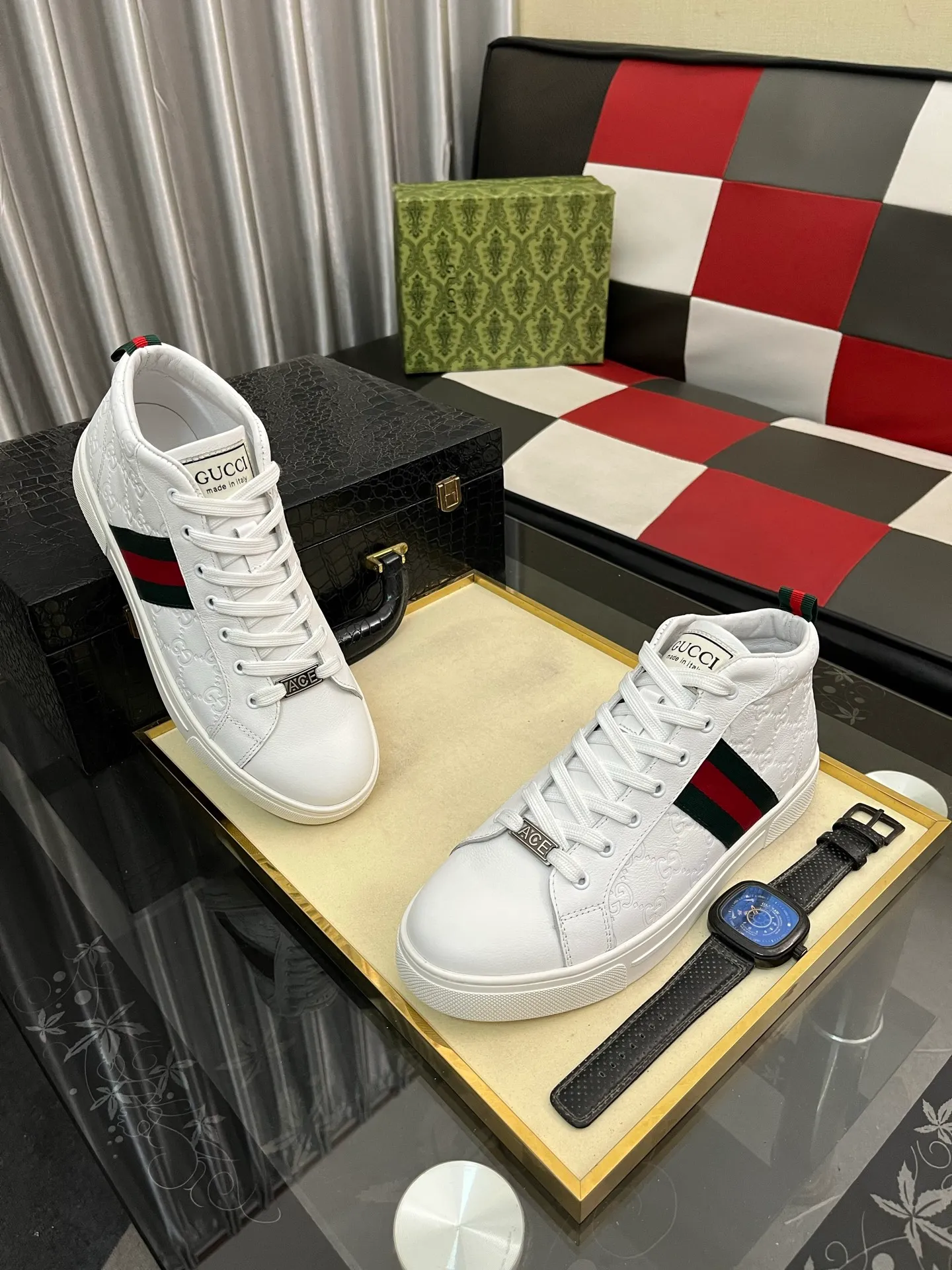 Men's shoes 💰460⌚️⌚️ 2025 new GUCCI Gucci 👊🏻 Upper 🇮🇹 imported first-layer cowhide 🇩🇪 lining imported sheepskin lining. The original outsole is molded to reflect the identity of every man, and the upper foot is elegant and stable🚶🏻🚶🏻The high-end custom counters reproduce the original version📯The shoe last remains unchanged regardless of wind and rain, and can withstand the verification of time🔍️,🔵 Size: 38-44.